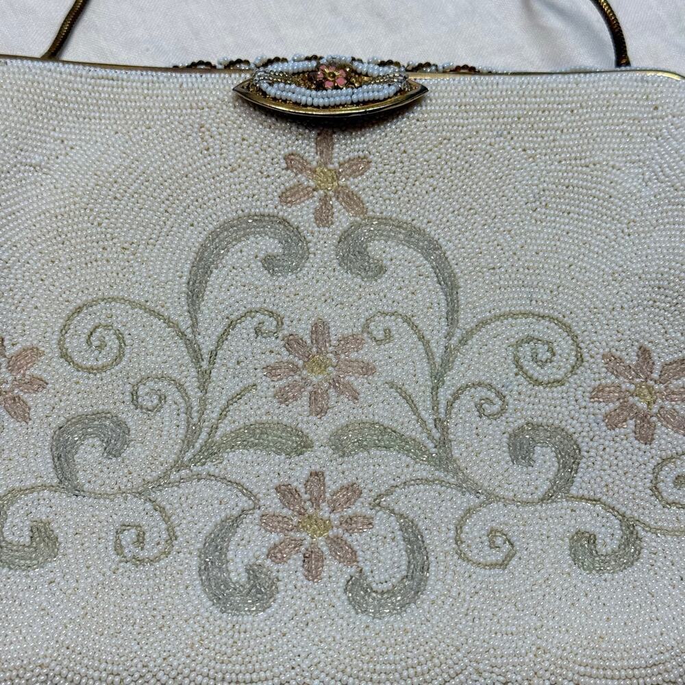 Vintage 1950s Intricate Beaded Floral Scroll Pastel Gold Frame Mini Handbag - Picture 3 of 9